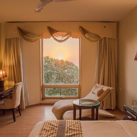 The Red Maple Mashal Indore Exterior photo