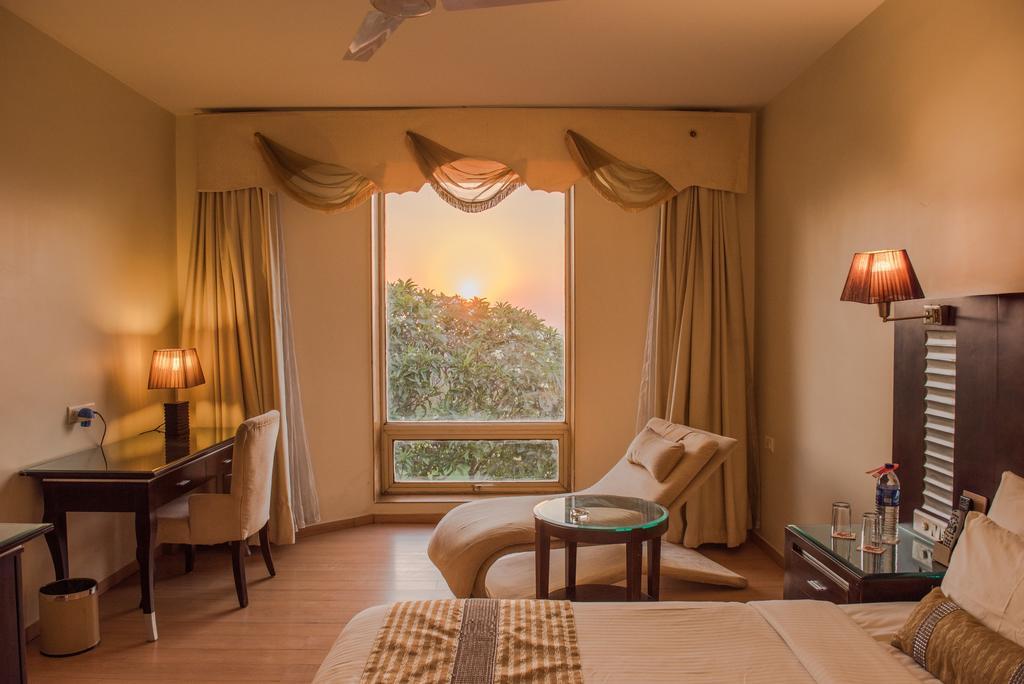 The Red Maple Mashal Indore Exterior photo